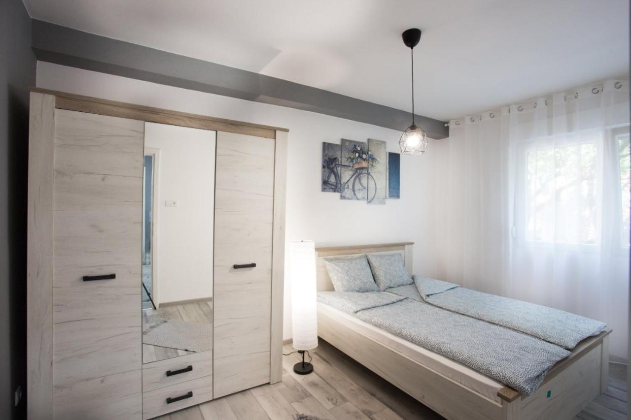 Apartman Petres Sombor Eksteriør bilde