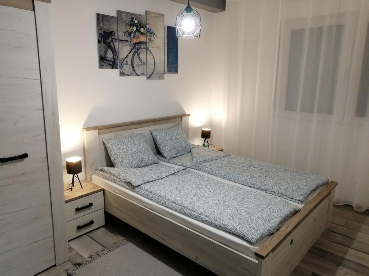 Apartman Petres Sombor Eksteriør bilde